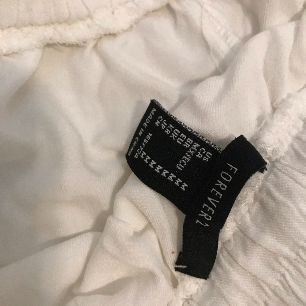 white shorts | f21 - Picture 3 of 3